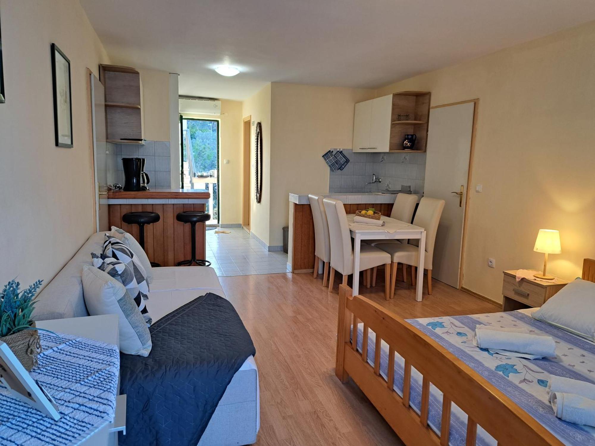 Apartments Ana By The Sea Лумбарда Екстер'єр фото