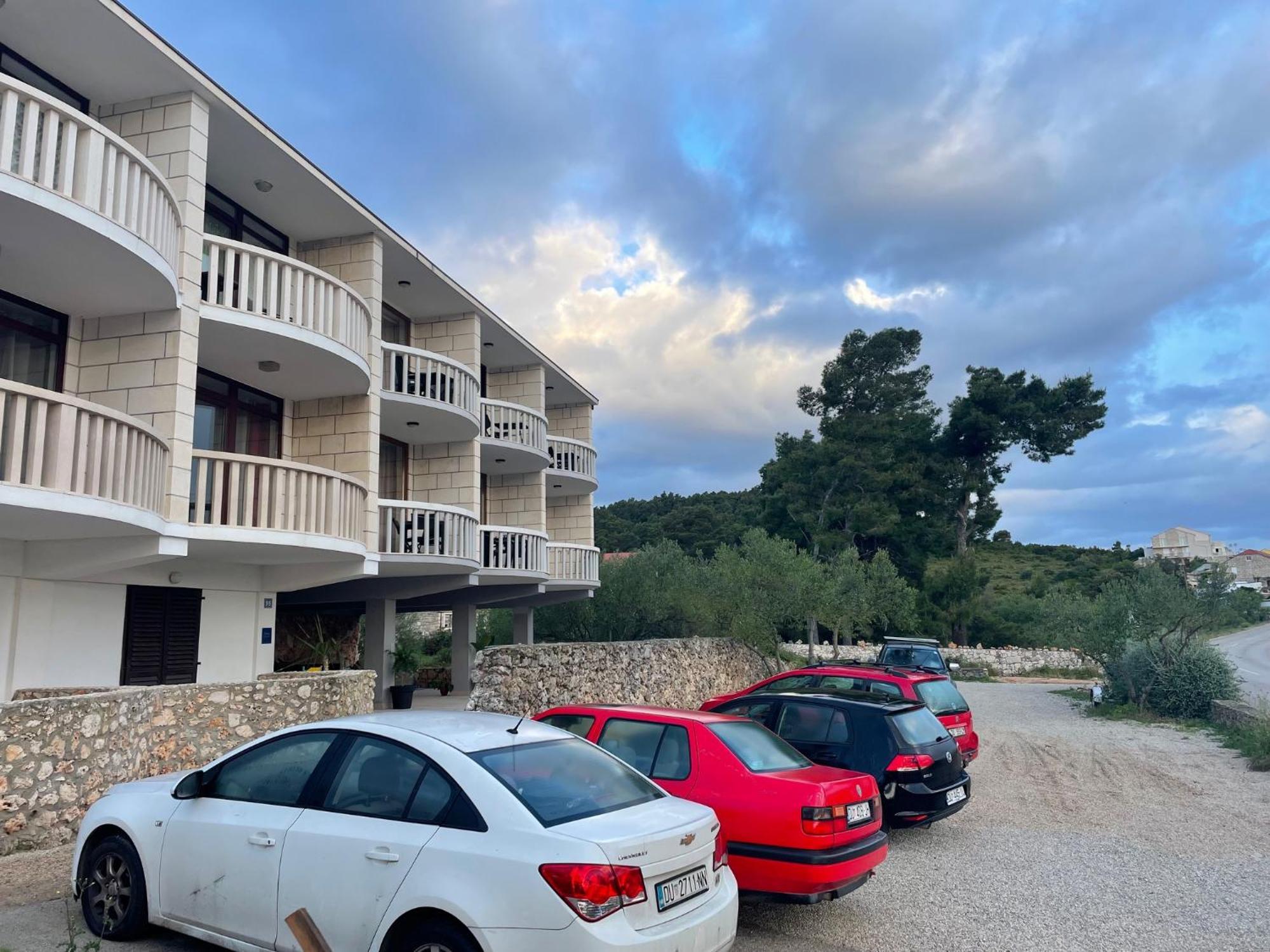 Apartments Ana By The Sea Лумбарда Екстер'єр фото