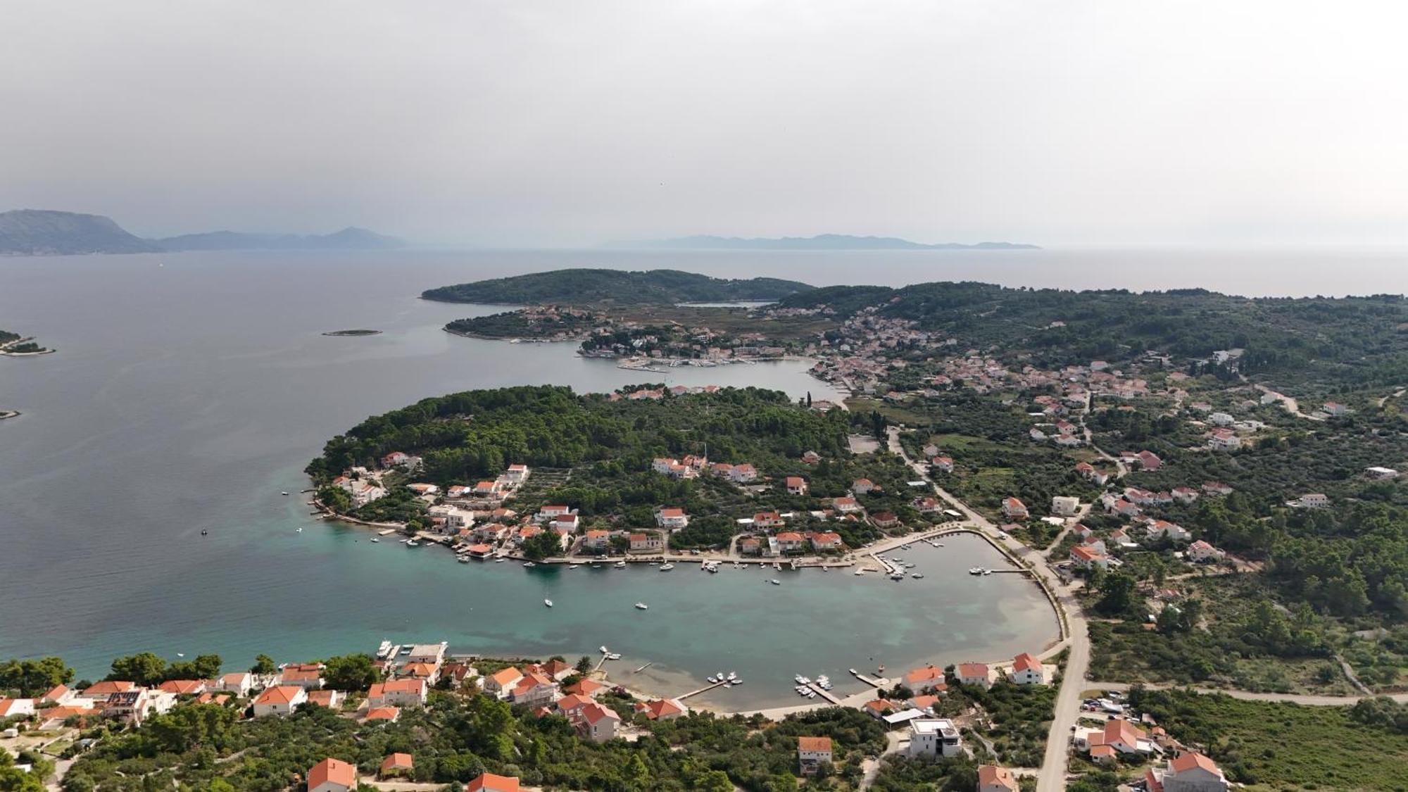 Apartments Ana By The Sea Лумбарда Екстер'єр фото